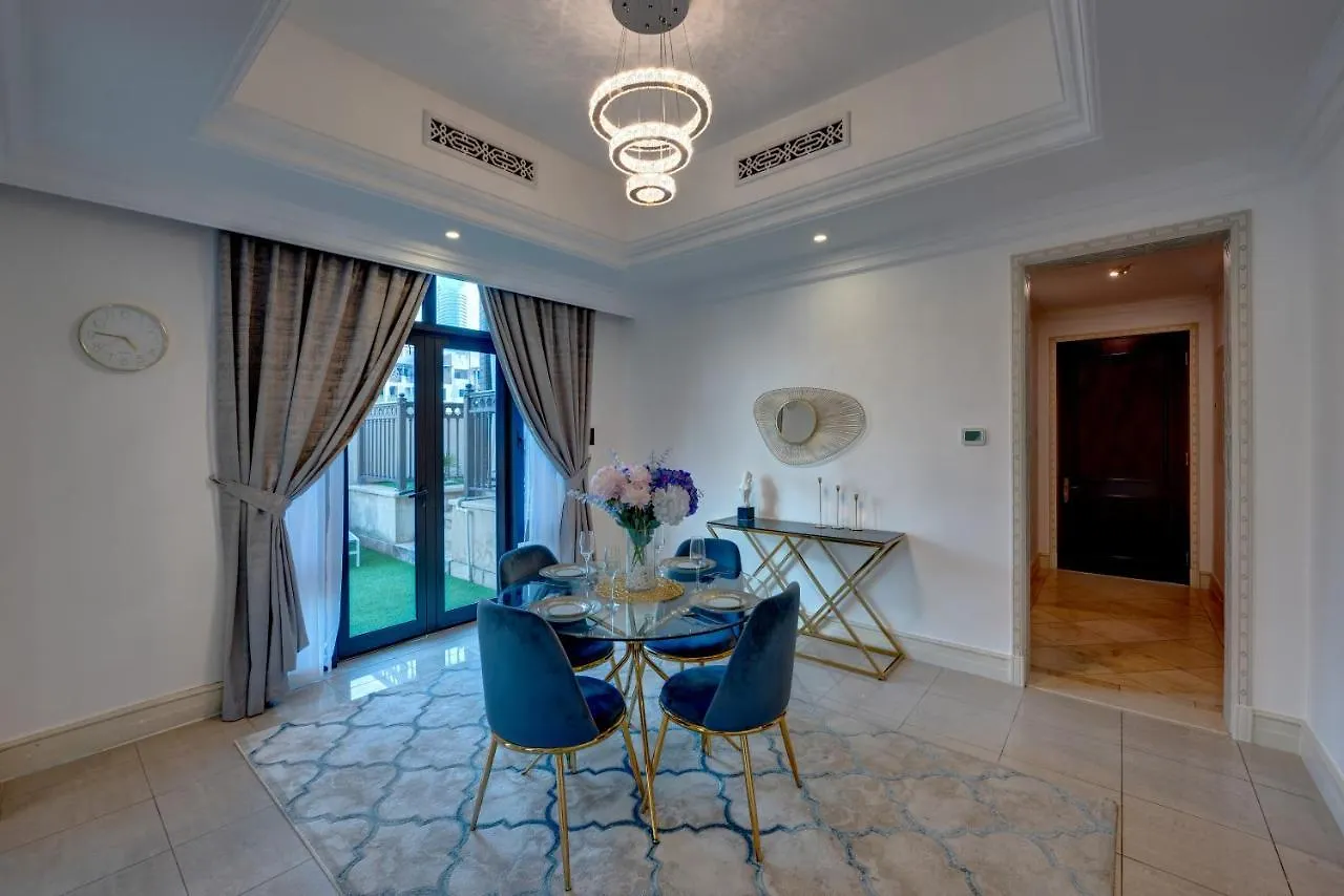Apartment Durrani Homes: Garden Oasis at Souk Al Bahar with Jacuzzi Dubai